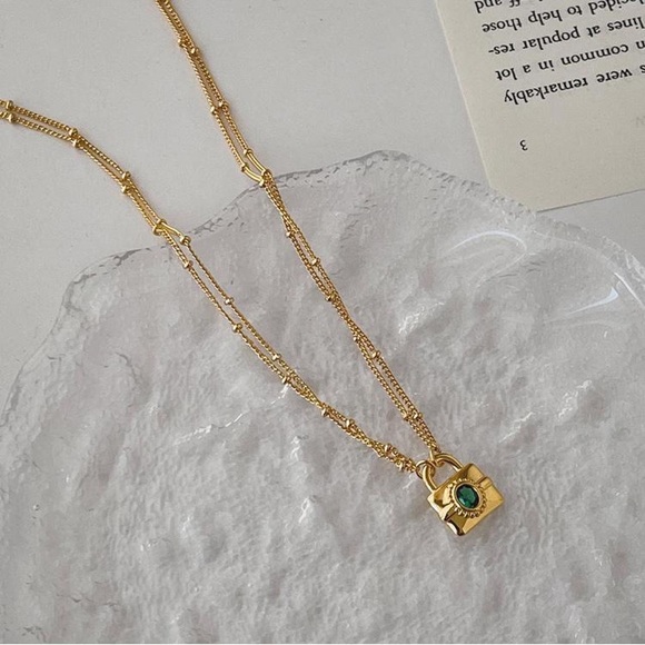 Emerald Necklace, Green emerald necklace, padlock necklace, layer necklaces set - Picture 4 of 7
